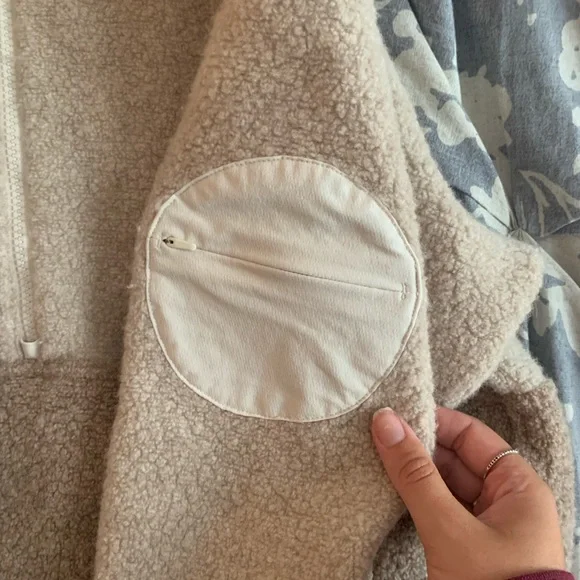 Outdoor Voices Megafleece Wool Brown Tan Pullover w Pockets - Picture 3 of 7